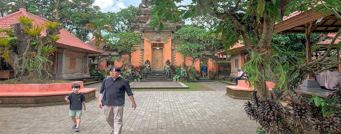 lempuyang temple